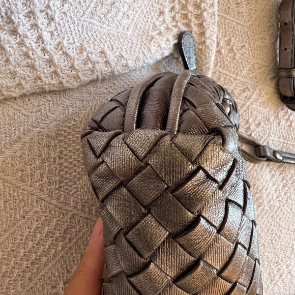 ✨💯100% Authentic Bottega Veneta Silver gray Woven Leather Nodini Crossbody Bag - Picture 2 of 14